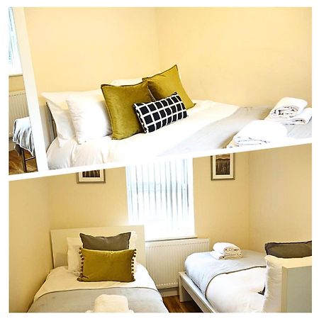 Heathrow Ensuite Rooms- Auto Check In ลอนดอน ภายนอก รูปภาพ